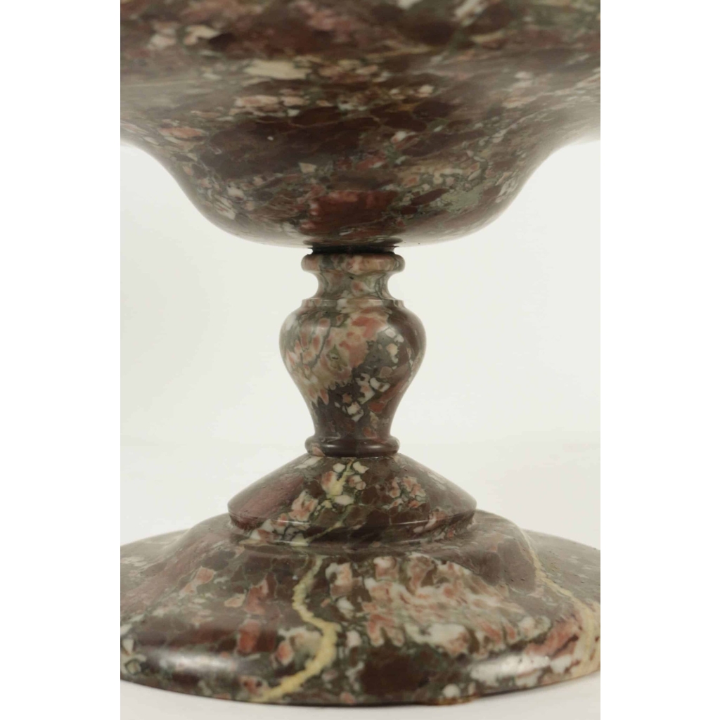 Coupe couverte en marbre, XIXème siècle. | Biron Coupe couverte en marbre, XIXème siècle.