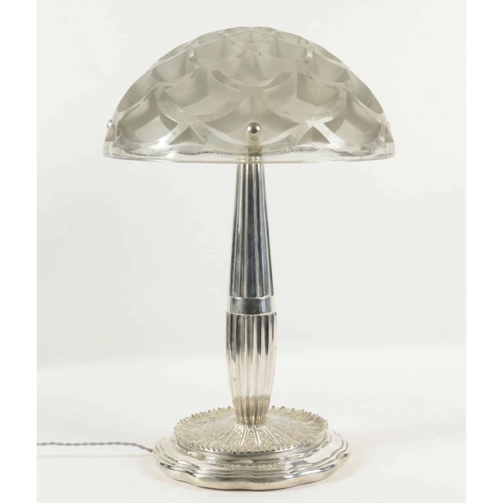 René Lalique (1860-1945) Lampe « Rinceaux » | Biron |||||