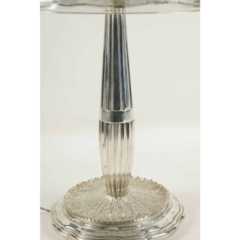 René Lalique (1860-1945) Lampe « Rinceaux » | Biron René Lalique (1860-1945) Lampe "Rinceaux"