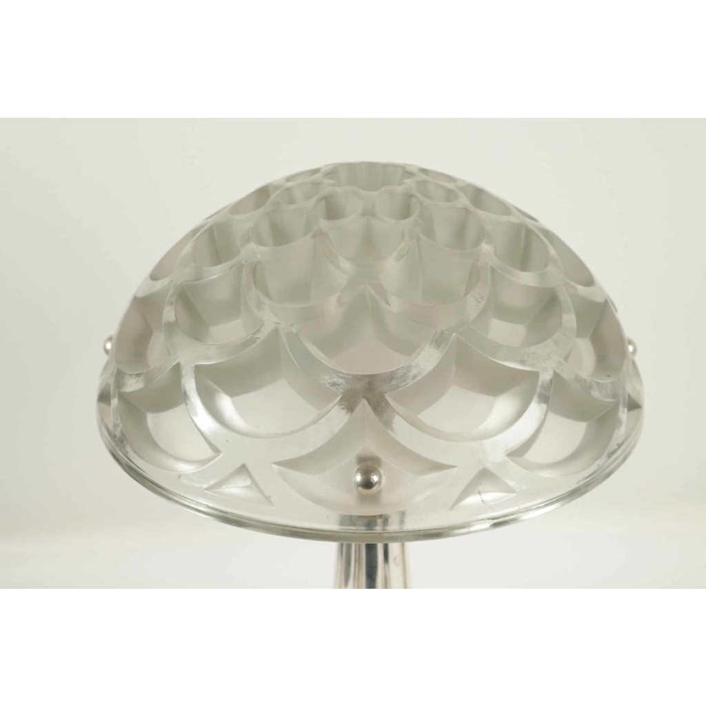 René Lalique (1860-1945) Lampe « Rinceaux » | Biron René Lalique (1860-1945) Lampe "Rinceaux"