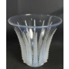 RENE LALIQUE (1860-1945) Vase « Font romeu » opalescent | Biron RENE LALIQUE (1860-1945) Vase "Font romeu" opalescent