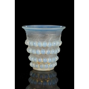 René Lalique  (1860-1945) Vase réflecteur "Montmorency"