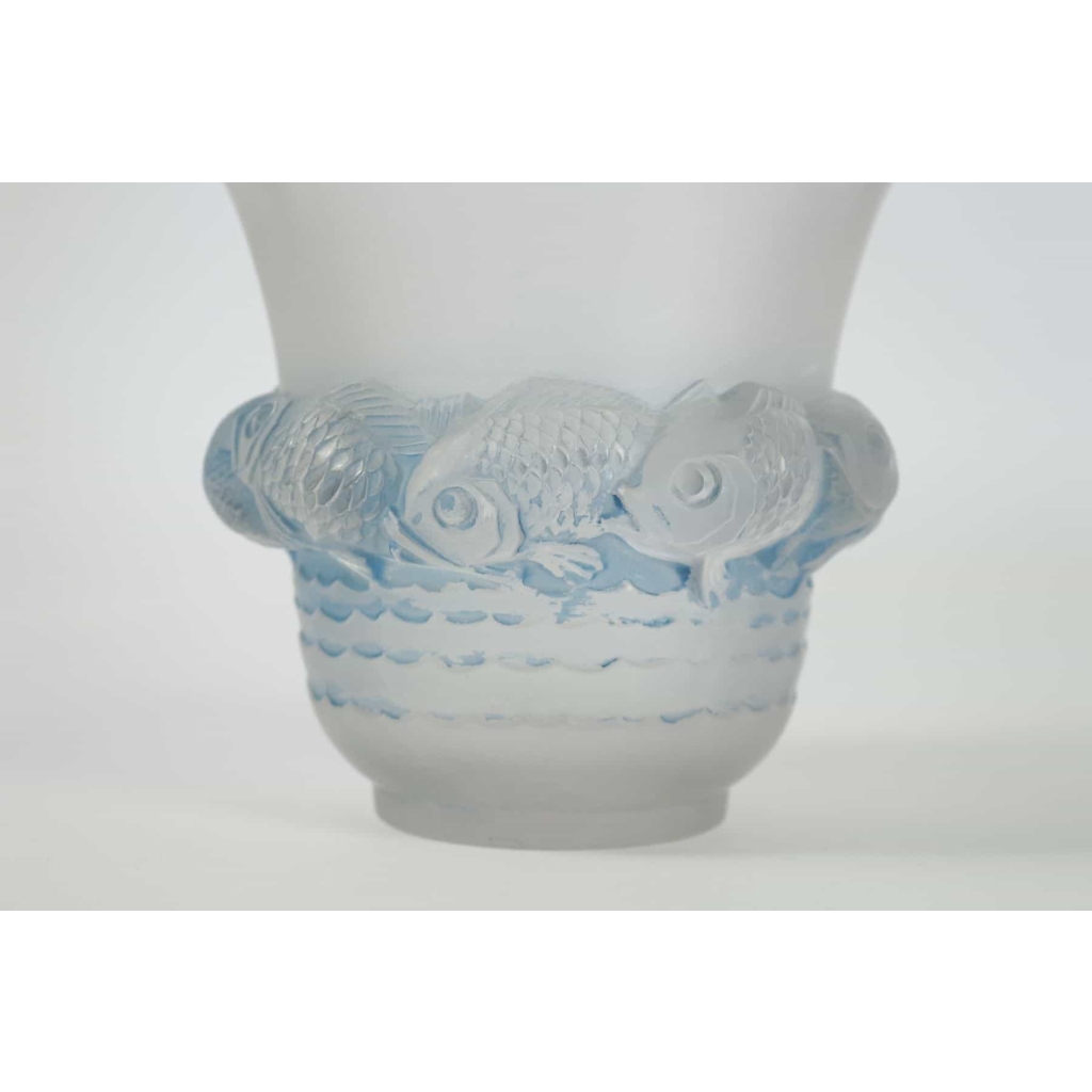 René Lalique (1860-1945) vase « Piriac » | Biron René Lalique (1860-1945) vase "Piriac"