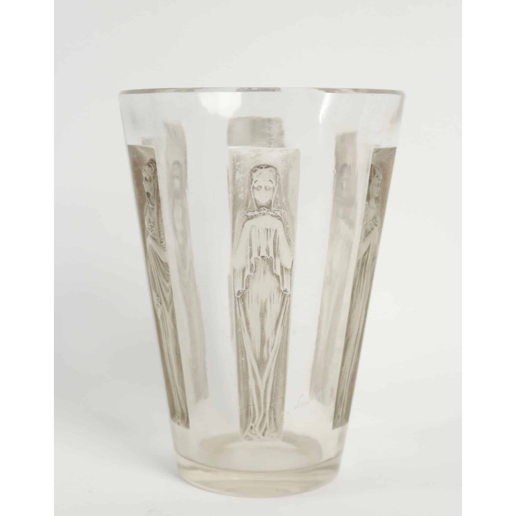 René Lalique Vase Six Figurines | Biron |||||