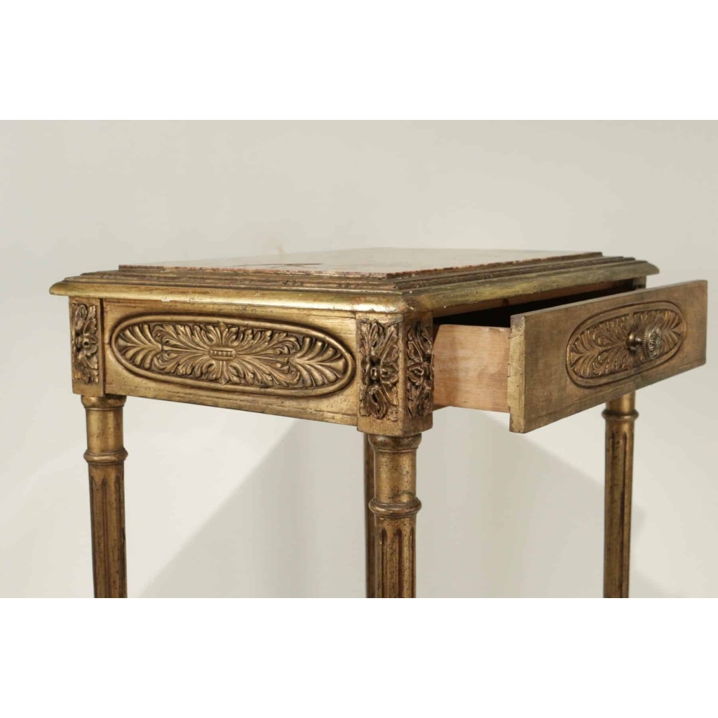 Elégante console avec un tiroir en ceinture de style Louis XVI de bédut du XXème siècle. | Biron Elégante console avec un tiroir en ceinture de style Louis XVI de bédut du XXème siècle.