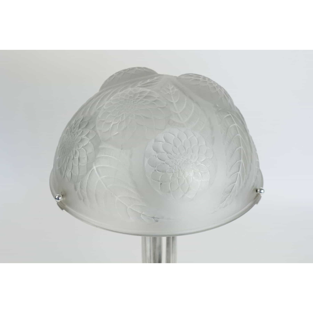 René Lalique « Dalhias » Table Lamp on Silver Bronze Base | Biron René Lalique "Dalhias" Table Lamp on Silver Bronze Base