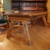 Grande table espagnole en noyer fin XVII ème siècle
