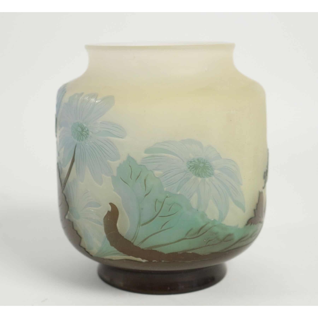 Émile GALLÉ (1846-1904) Caméo Glass Vase | Biron Émile GALLÉ (1846-1904) Caméo Glass Vase