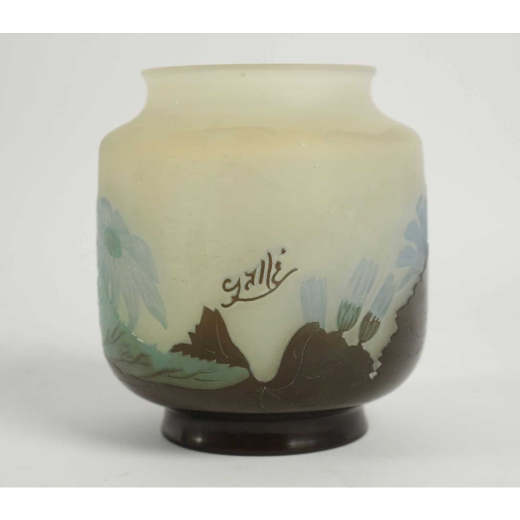 Émile GALLÉ (1846-1904) Caméo Glass Vase | Biron Émile GALLÉ (1846-1904) Caméo Glass Vase
