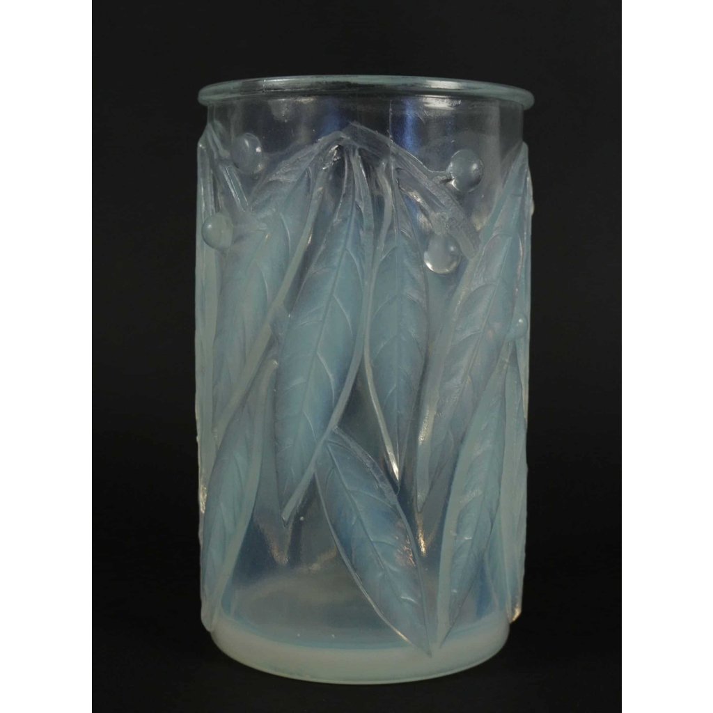 René Lalique (1860-1945) Porte pinceaux « lauriers »opalescent | Biron René Lalique (1860-1945) Porte pinceaux "lauriers"opalescent