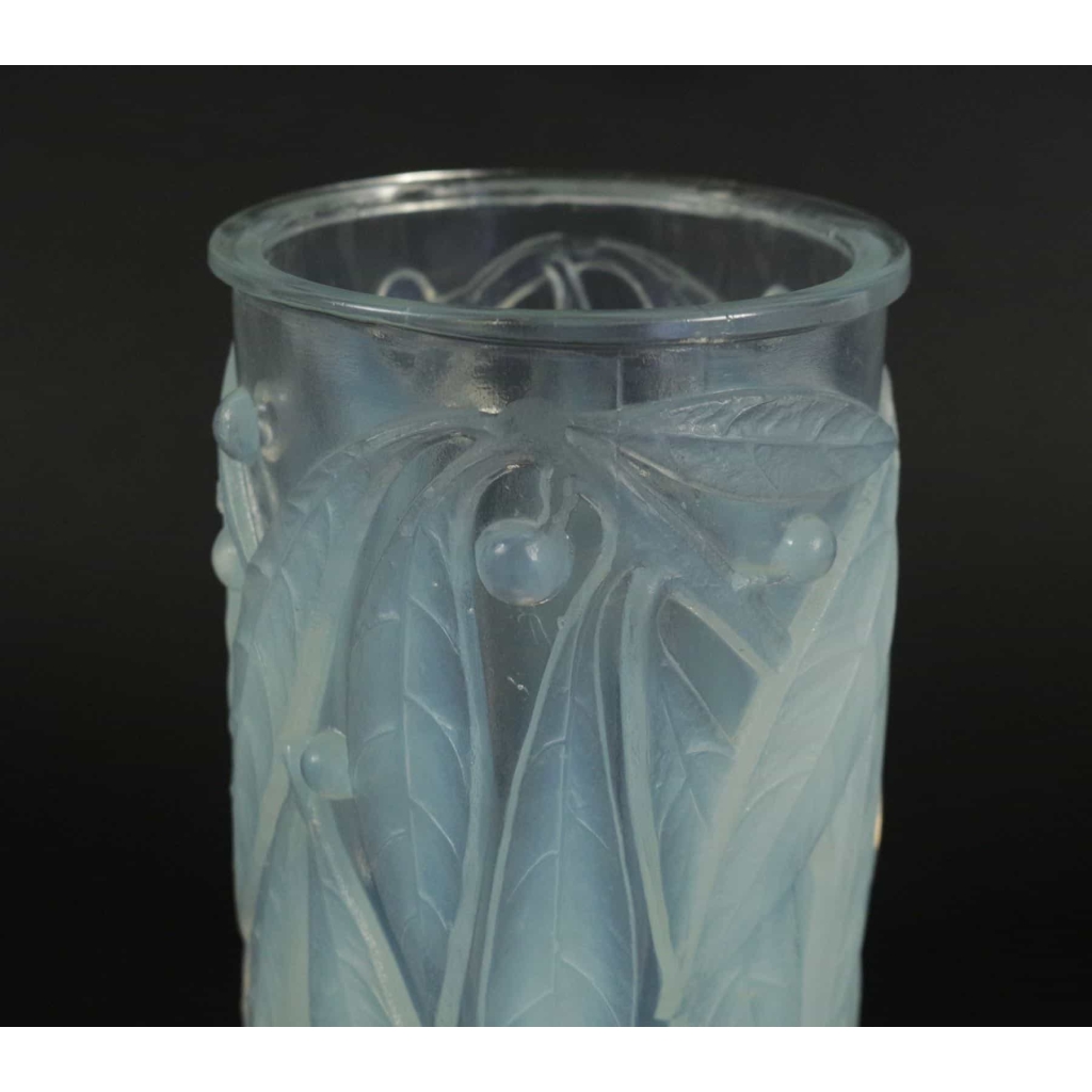 René Lalique (1860-1945) Porte pinceaux « lauriers »opalescent | Biron René Lalique (1860-1945) Porte pinceaux "lauriers"opalescent