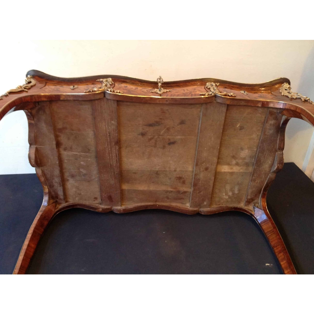 Bureau de dame d’après BVRB 6