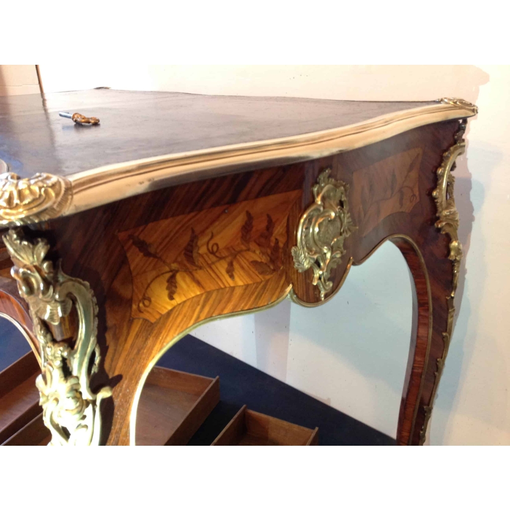 Bureau de dame d’après BVRB 7