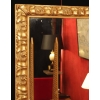 Miroir en bois et stuc doré du XIXème siècle d’époque Napoléon III. | Biron Miroir en bois et stuc doré du XIXème siècle d'époque Napoléon III.