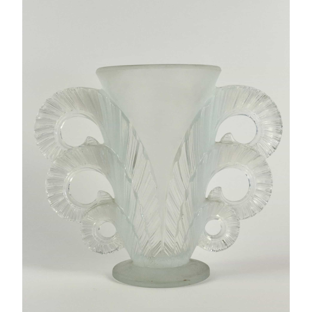Pierre D’Avesn (1901-1990) vase opalescent | Biron Pierre D'Avesn (1901-1990) vase opalescent