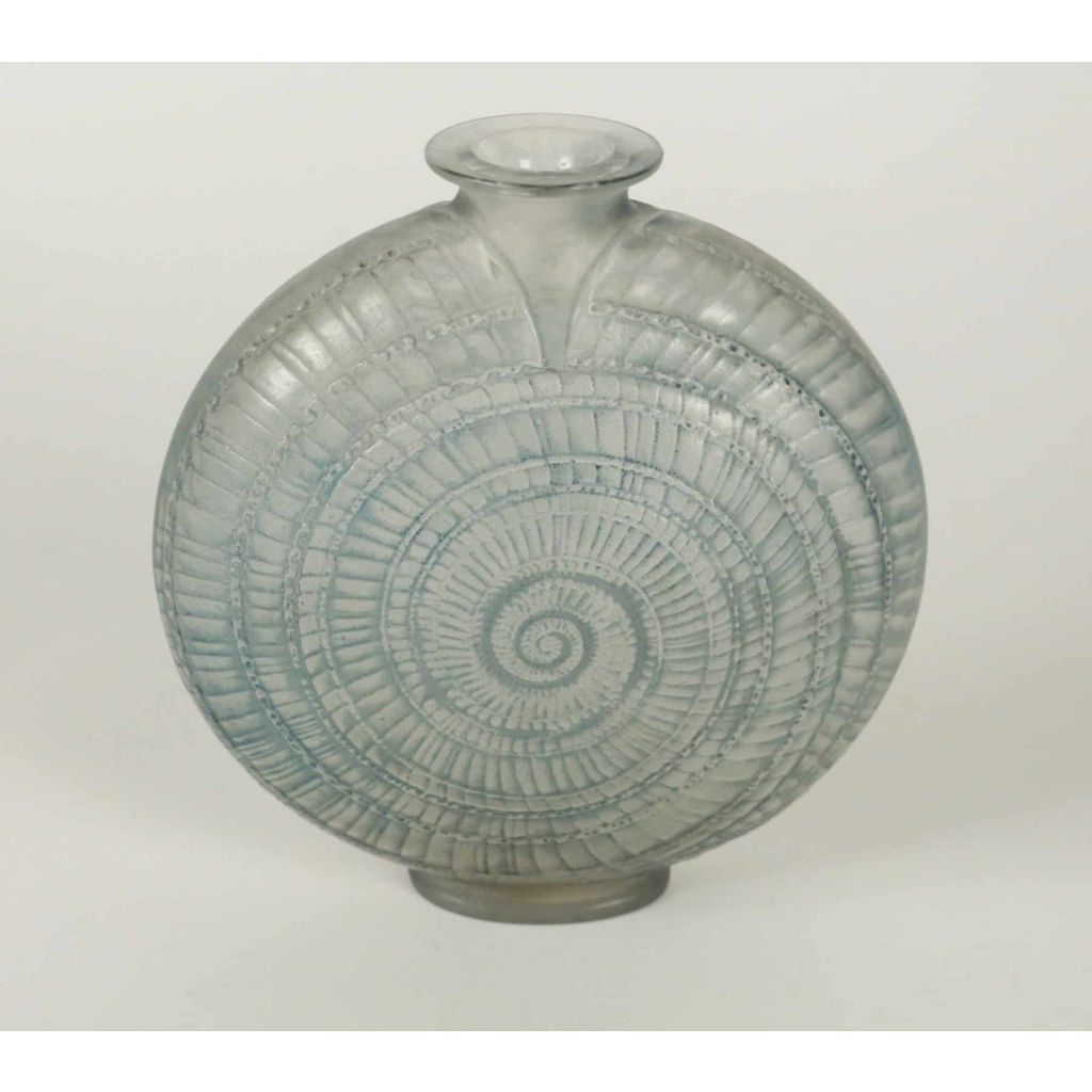 René Lalique (1860-1945) Vase escargot | Biron René Lalique (1860-1945) Vase escargot