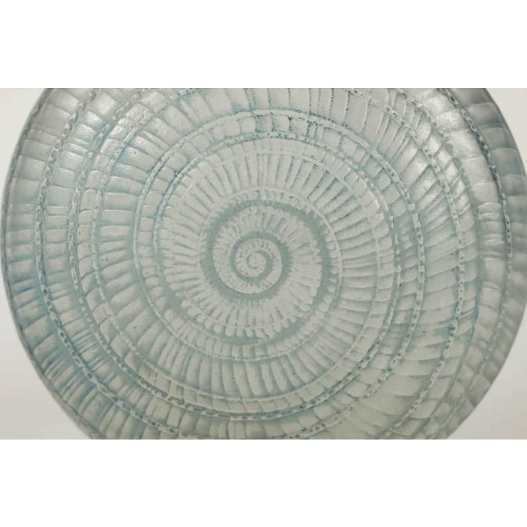 René Lalique (1860-1945) Vase escargot | Biron René Lalique (1860-1945) Vase escargot