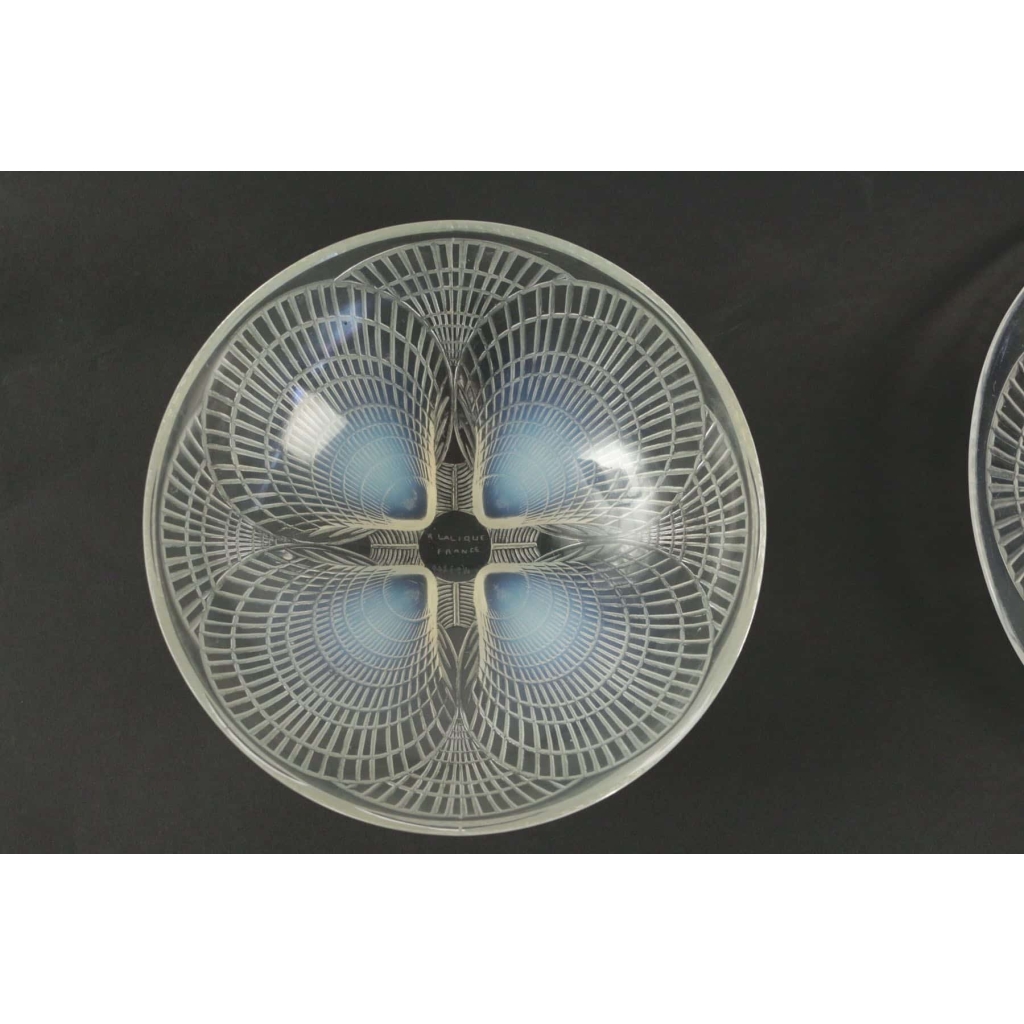 René LALIQUE (1860-1945 ) Coupe « Coquille n° 1 » | Biron |||