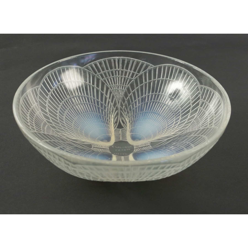 René LALIQUE (1860-1945 ) Coupe « Coquille n° 1 » | Biron René LALIQUE (1860-1945 ) Coupe "Coquille n° 1"
