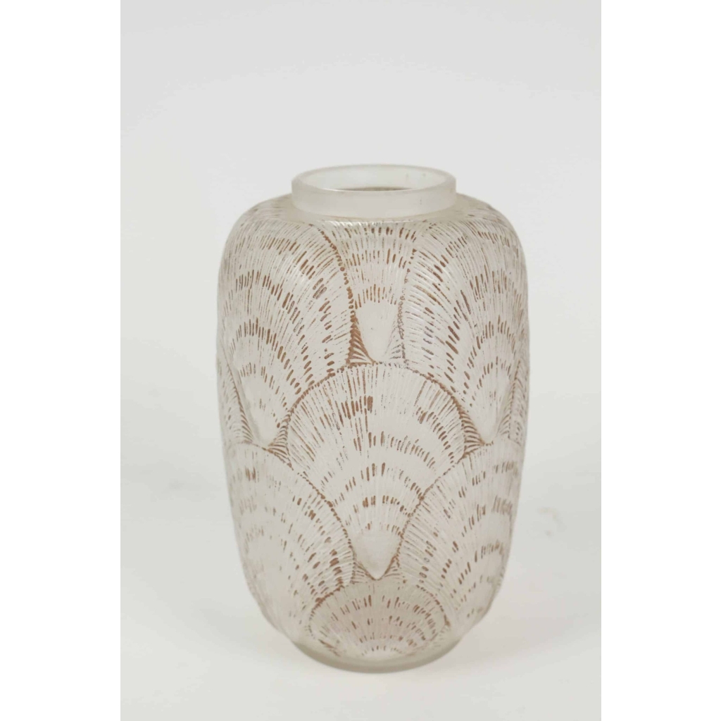 René Lalique Vase « Coquilles » | Biron René Lalique Vase "Coquilles"
