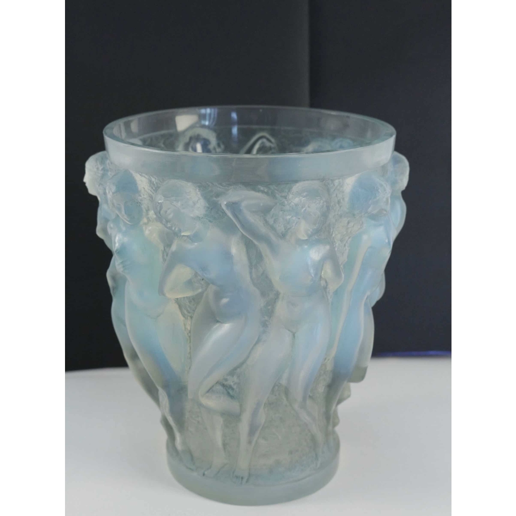 René Lalique Vase « Bacchantes » Opalescent | Biron René Lalique Vase "Bacchantes" Opalescent