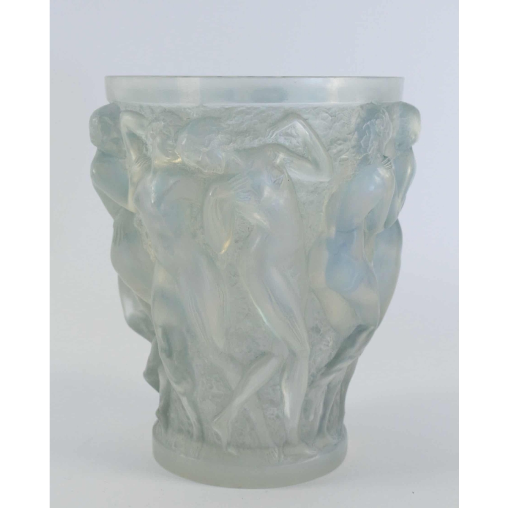 René Lalique Vase « Bacchantes » Opalescent | Biron René Lalique Vase "Bacchantes" Opalescent