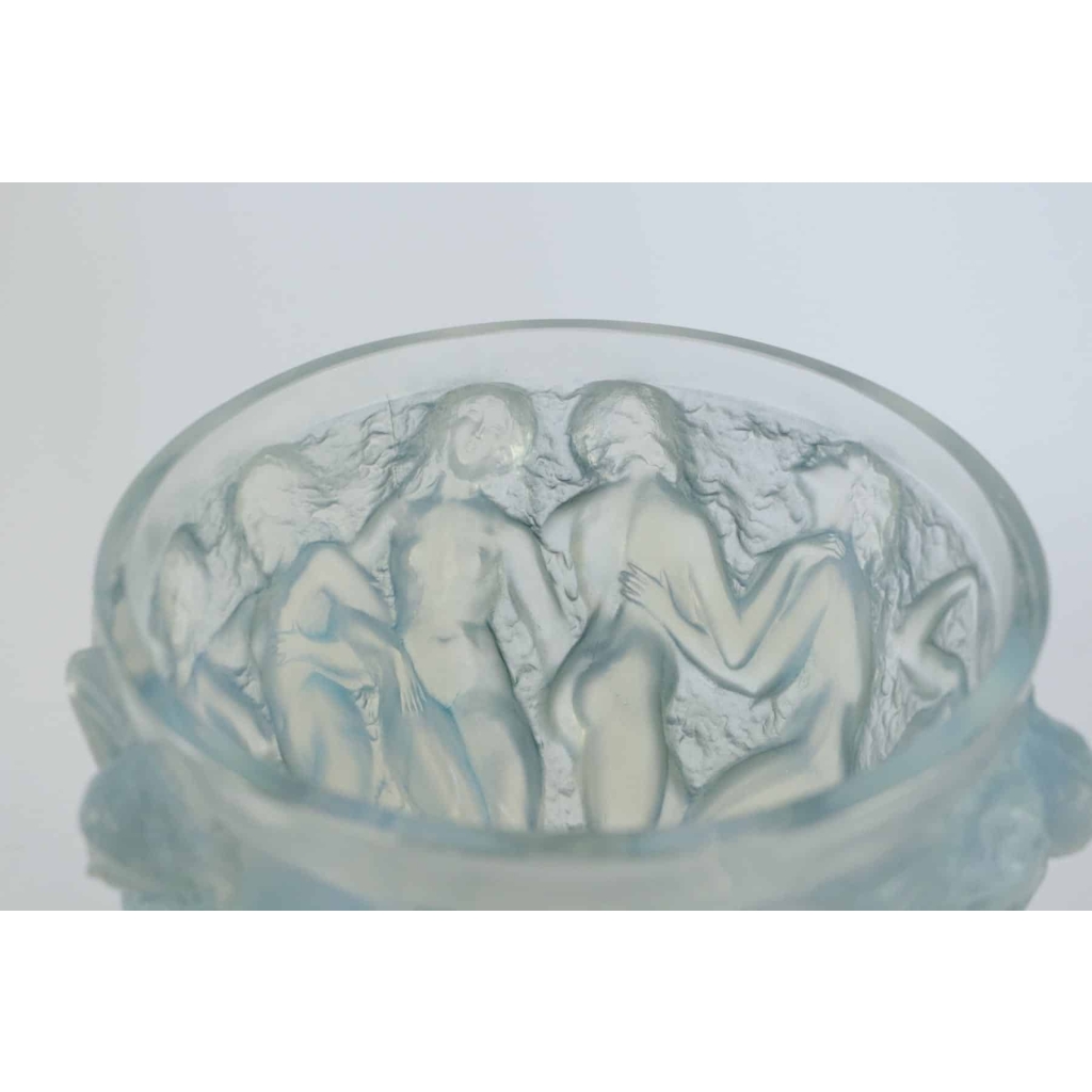 René Lalique Vase « Bacchantes » Opalescent | Biron René Lalique Vase "Bacchantes" Opalescent