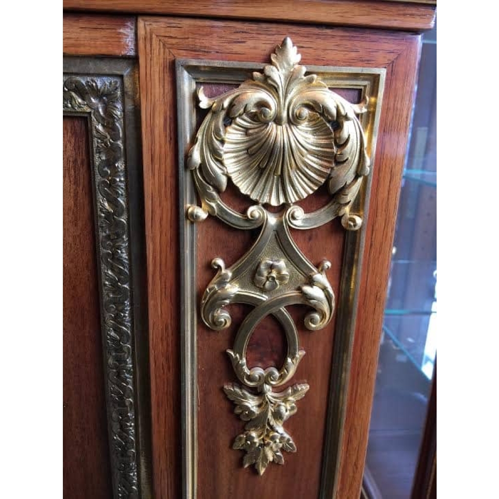 Meuble d’appui en acajou, signé SAUVREZY. Réf: 316 | Biron Meuble d'appui en acajou, signé SAUVREZY. Réf: 316