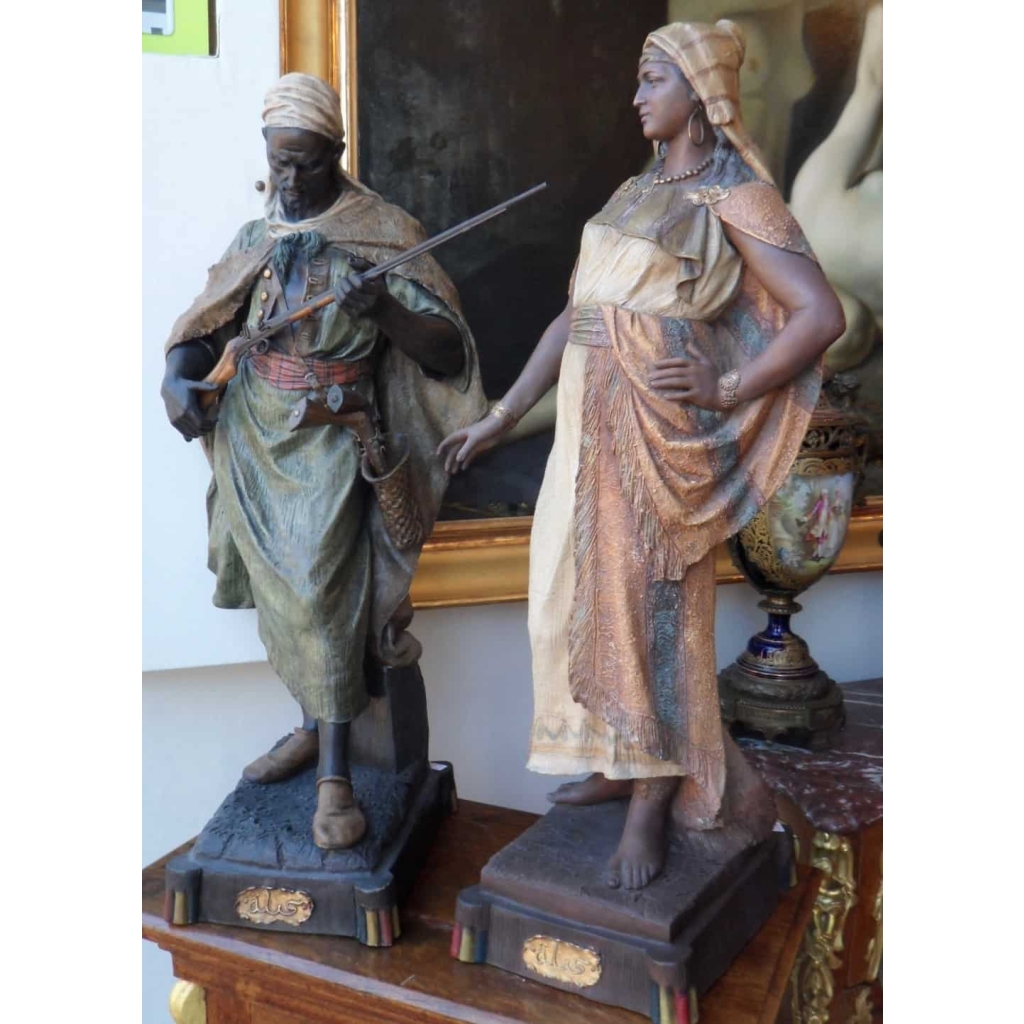 Abla et Antar, couple en terre cuite signé « GOLDSHEIDER ». Réf: 352 | Biron Abla et Antar, couple en terre cuite signé "GOLDSHEIDER". Réf: 352