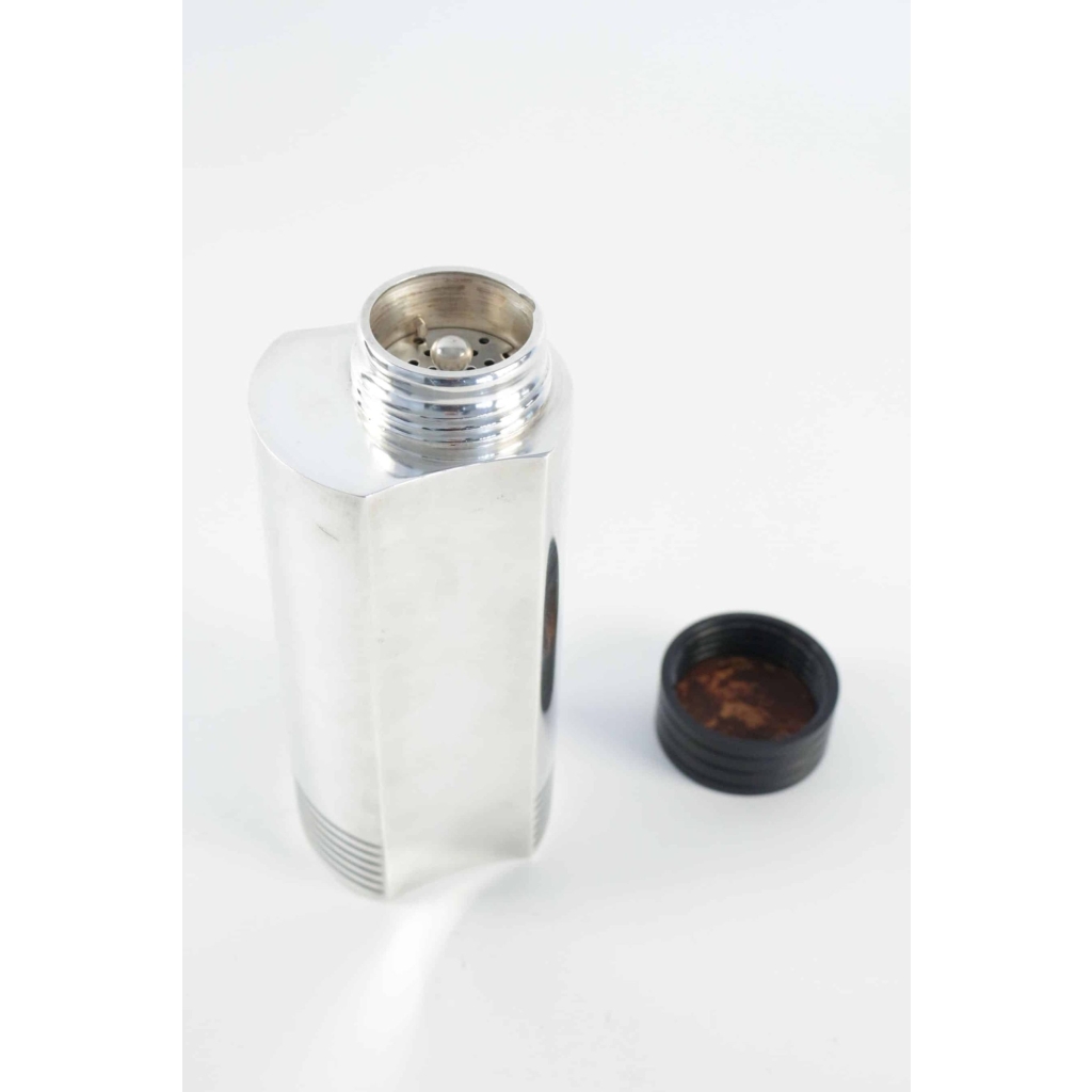 Art Deco cocktail shaker by Folke Arström(1907-1997) | Biron Art Deco cocktail shaker by Folke Arström(1907-1997)