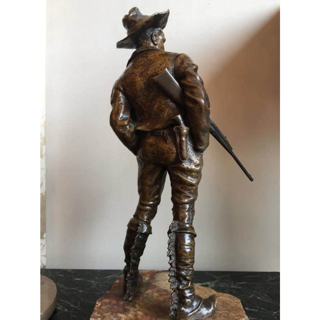 Bronze signé CARL KAUBA, cowboy sur son socle de marbre. Réf: 54 | Biron Bronze signé CARL KAUBA, cowboy sur son socle de marbre. Réf: 54
