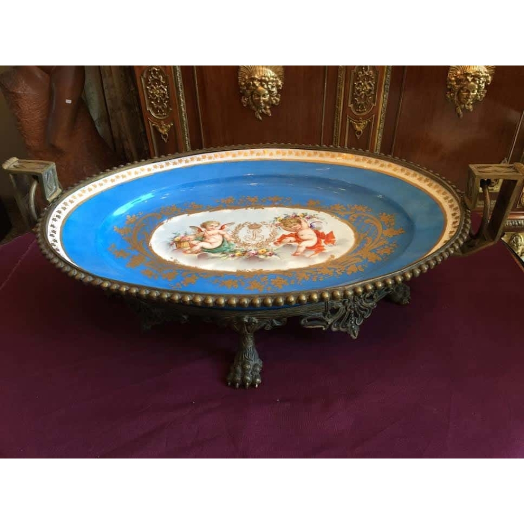 Plat en porcelaine de Sèvres, service du château des Tuileries. Réf: 281 | Biron ||||||||||
