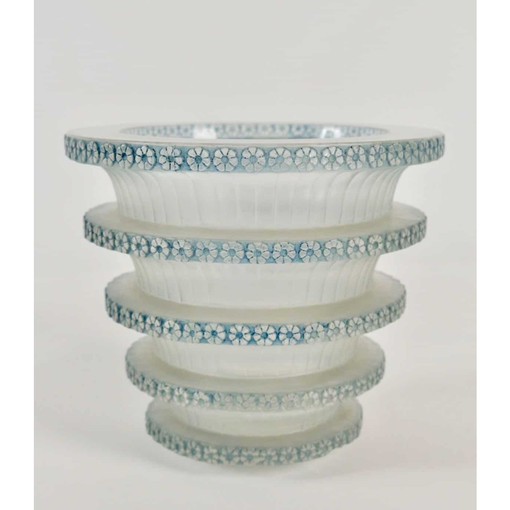 René Lalique Vase « Chevreuse » | Biron |||||||