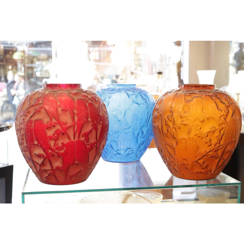 René Lalique ensemble de Vases « Perruches » couleur | Biron ||||