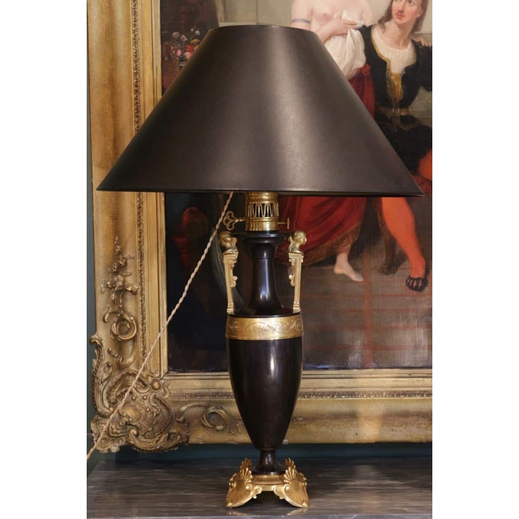 Deux paire de lampes en bronze d'époque Napoléon III
