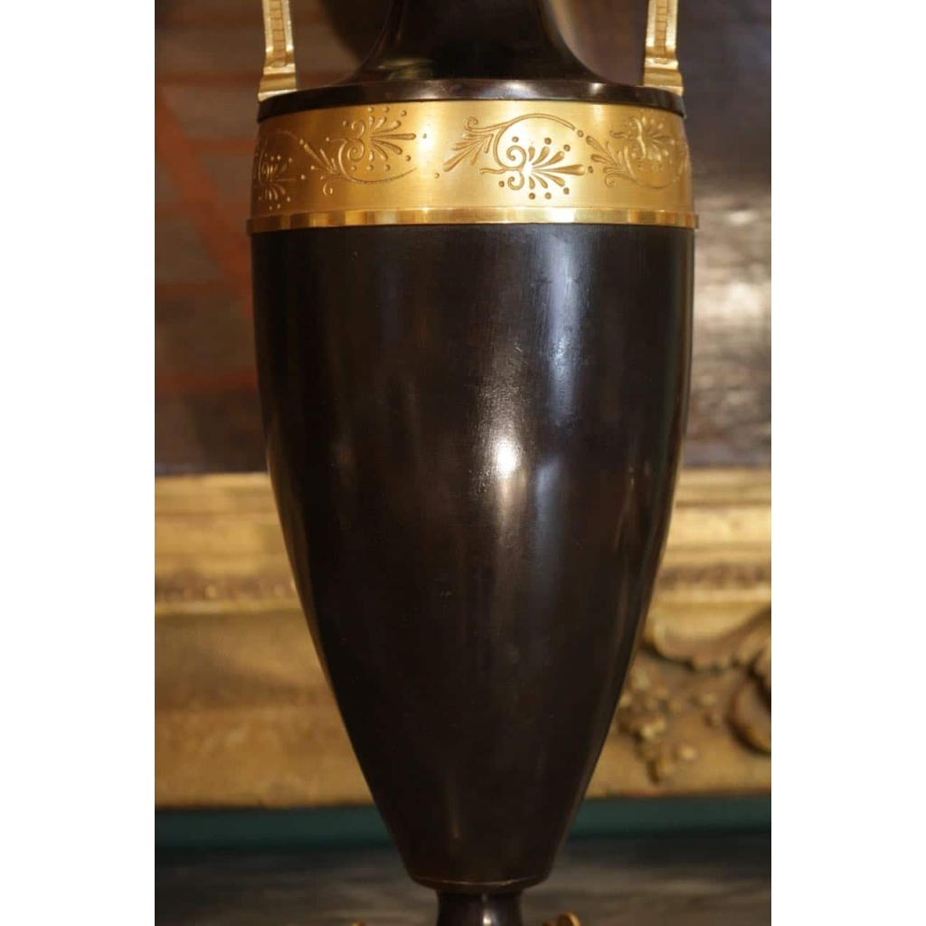 Deux paire de lampes en bronze d'époque Napoléon III