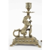 Paire de bougeoirs à main du 19ème siècle en bronze au motif de chimère.