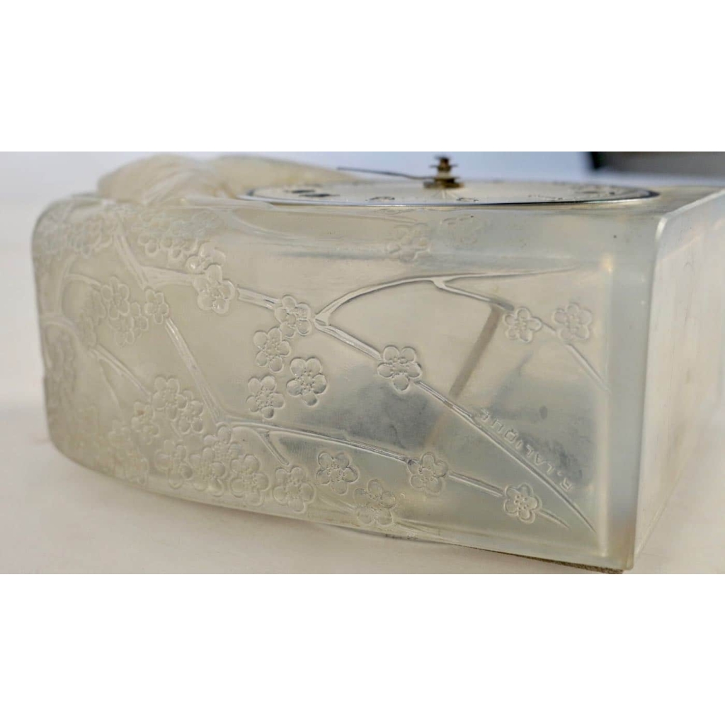 LALIQUE René Pendule « DEUX COLOMBES » Opalescente | Biron LALIQUE René Pendule « DEUX COLOMBES » Opalescente