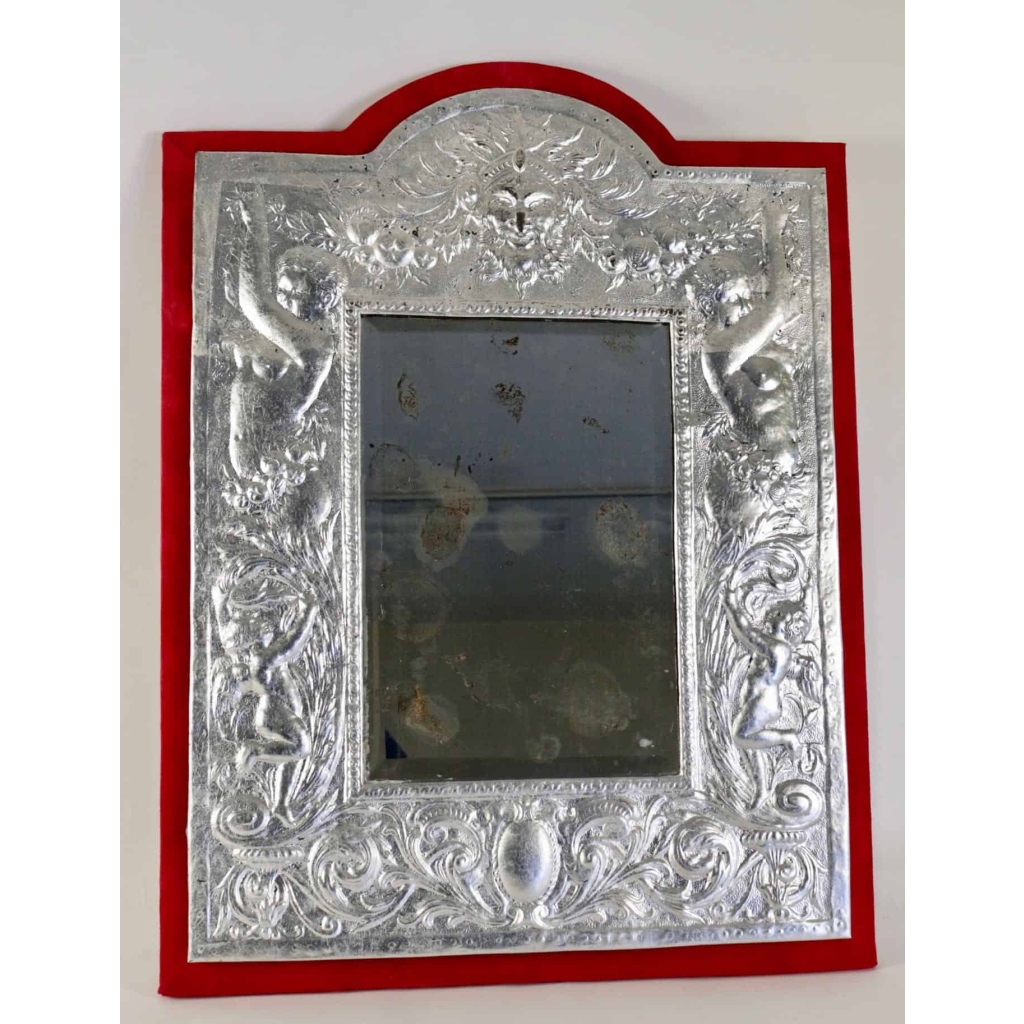 Miroir, XIXème siècle, en métal argenté à la feuille d’argent, époque Napoléon III | Biron |||||||||