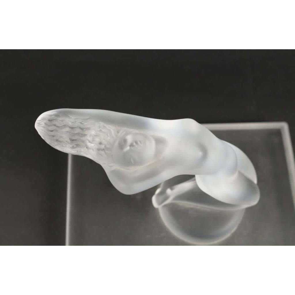 René Lalique Paire de Serres Livres « Chrisis » | Biron René Lalique Paire de Serres Livres "Chrisis"