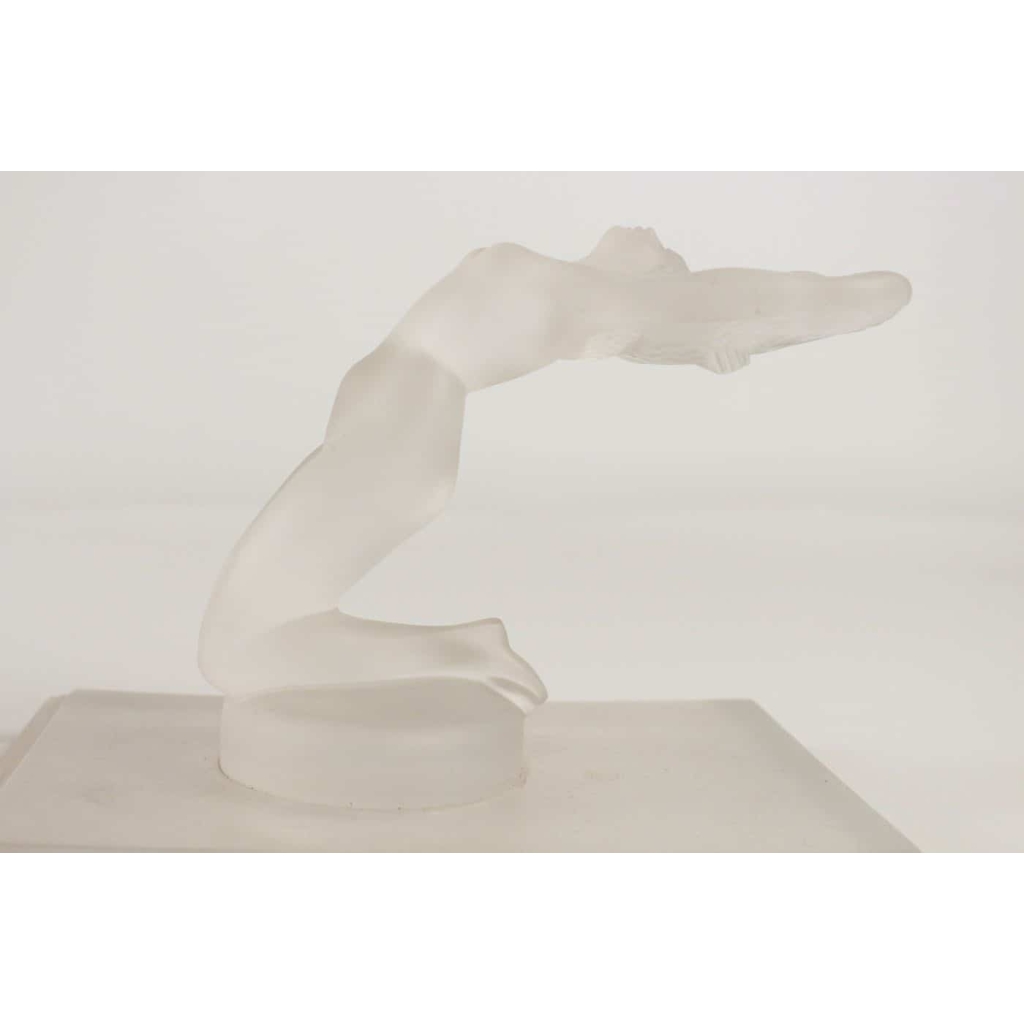 René Lalique Paire de Serres Livres « Chrisis » | Biron René Lalique Paire de Serres Livres "Chrisis"