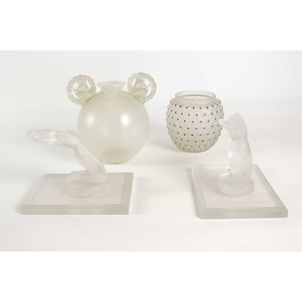 René lalique Vase « Cactus » émaillé noir | Biron René lalique Vase "Cactus" émaillé noir