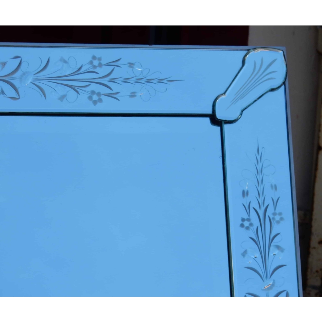 1950/70′ Miroir rectangle Venise avec cabochons en flèches 83 x 137 cm | Biron 1950/70' Miroir rectangle Venise avec cabochons en flèches 83 x 137 cm
