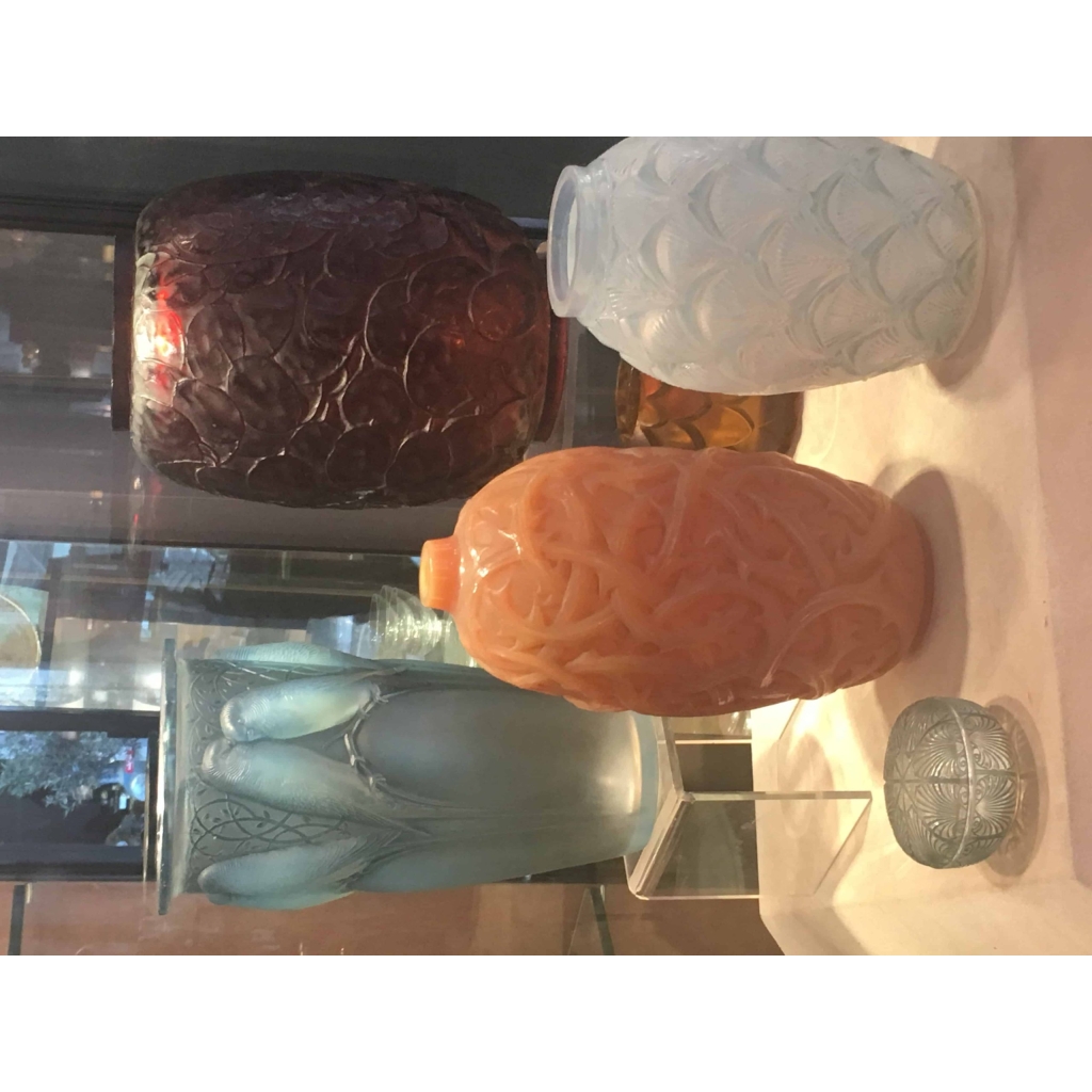René lalique Opalescent Vase « Herblay » | Biron René lalique Opalescent Vase "Herblay"
