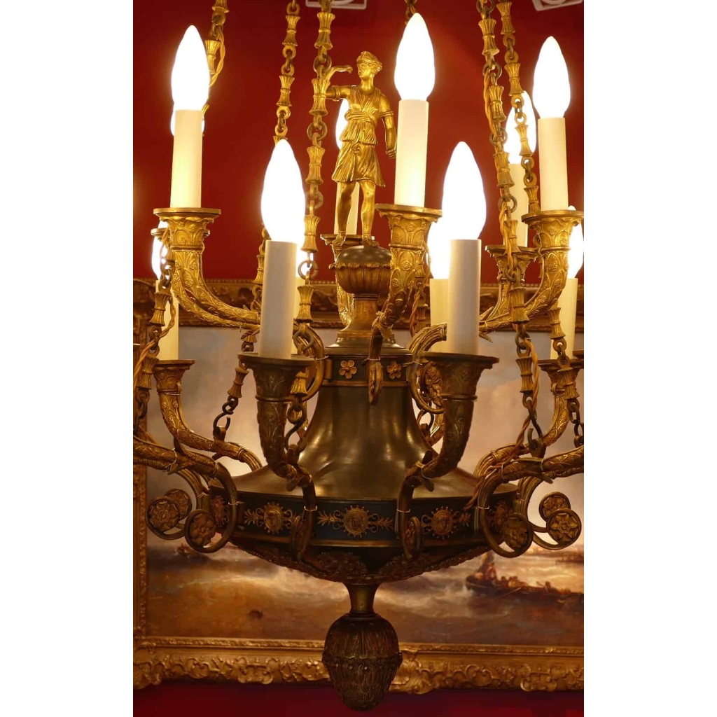 Important lustre Empire 18 lumières en bronze ciselé et doré | Biron Important lustre Empire 18 lumières en bronze ciselé et doré