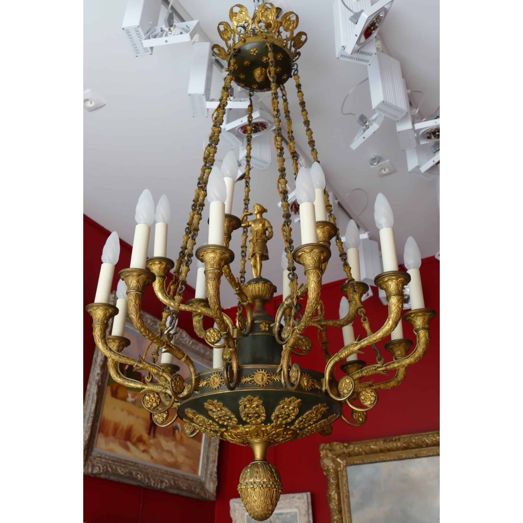 Important lustre Empire 18 lumières en bronze ciselé et doré | Biron Important lustre Empire 18 lumières en bronze ciselé et doré