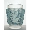 RENE LALIQUE (1860-1945) Vase «Bacchus» Patiné Bleu | Biron RENE LALIQUE (1860-1945) Vase «Bacchus» Patiné Bleu