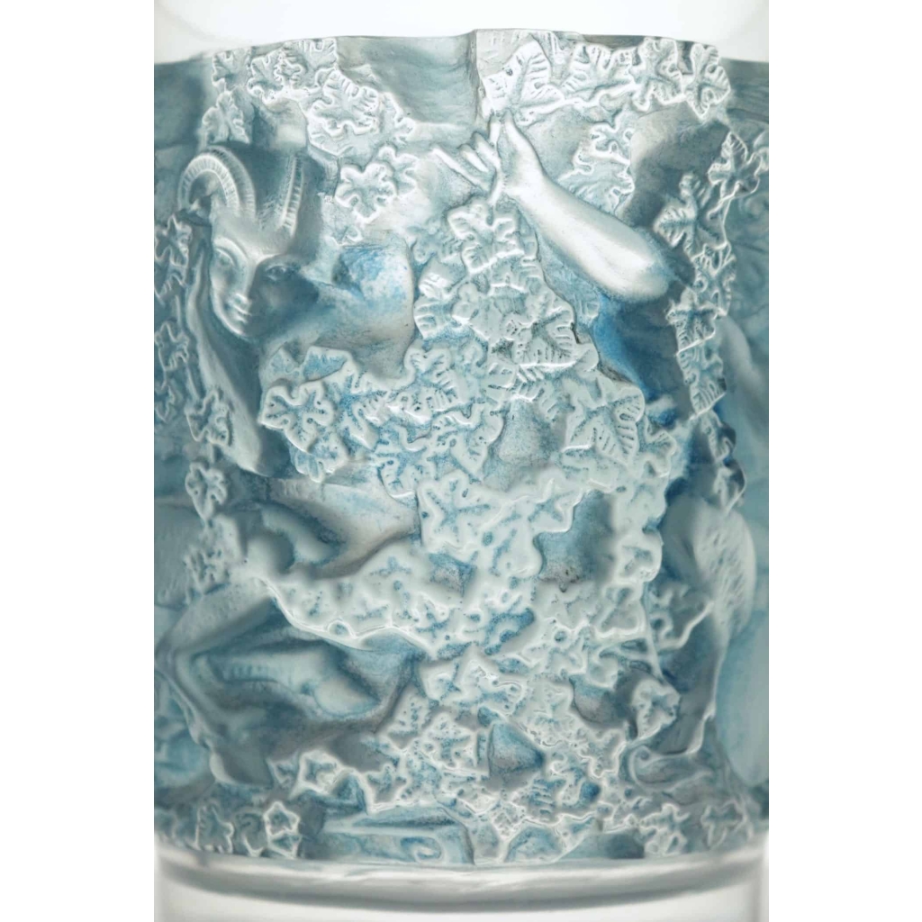 RENE LALIQUE (1860-1945) Vase «Bacchus» Patiné Bleu | Biron RENE LALIQUE (1860-1945) Vase «Bacchus» Patiné Bleu