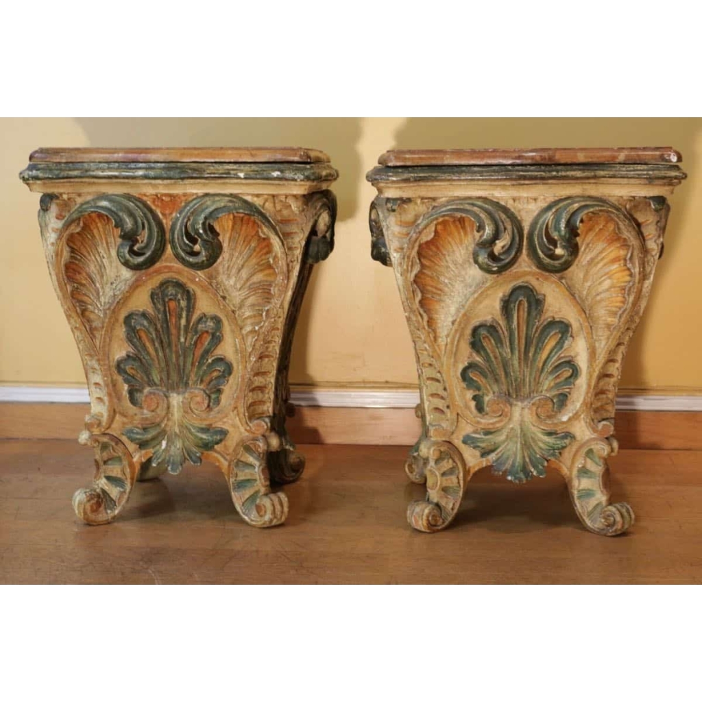 Paire de tabourets en bois sculpté formant jardinières du XIX ème siècle | Biron Paire de tabourets en bois sculpté formant jardinières du XIX ème siècle