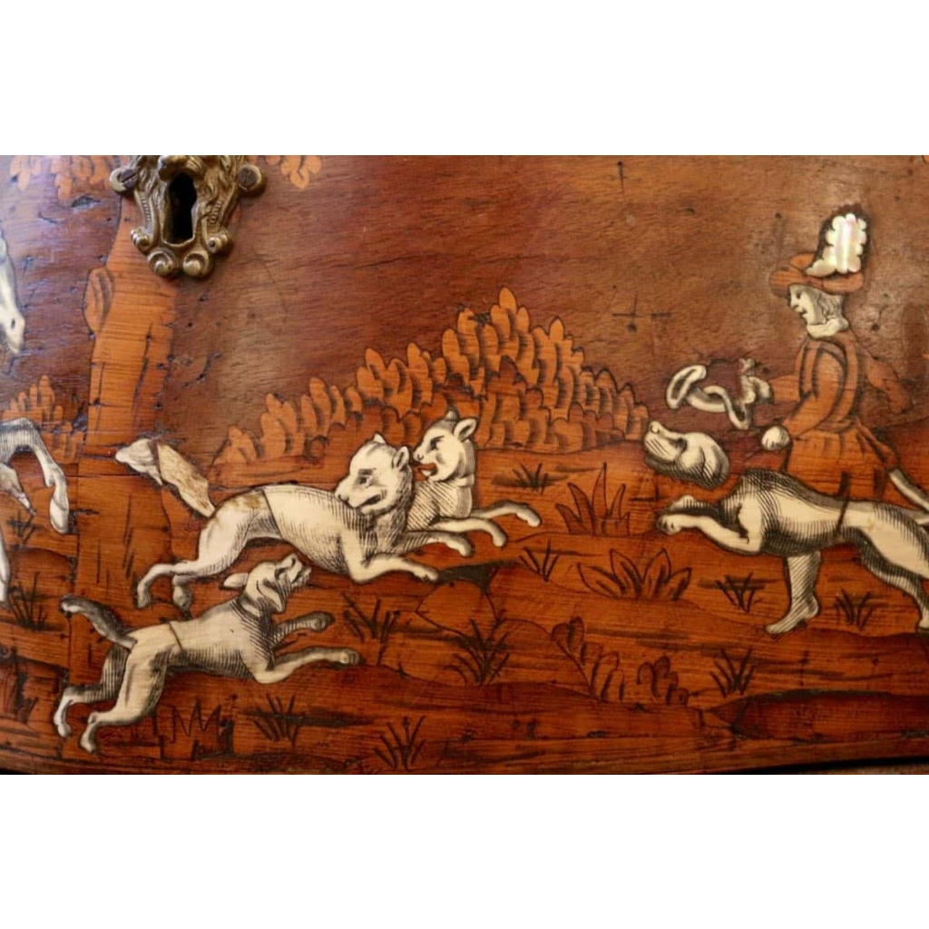 Commode en marqueterie XIXème, du nord de l'Italie